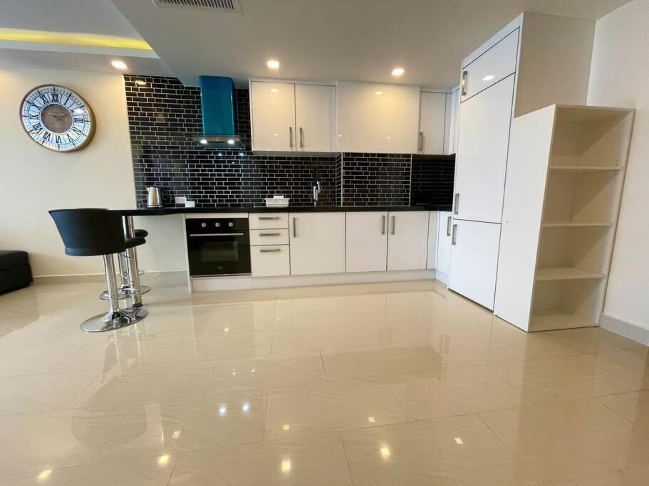 Апартаменти Large Luxury, Pool View, Grand Avenue, Pattaya - 202 Екстер'єр фото